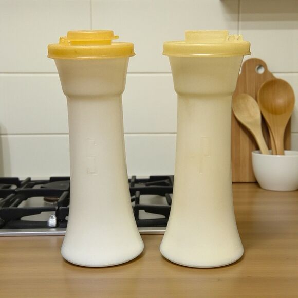 Vintage Tupperware 6” Hourglass Salt & Pepper Shakers 718-White - Picture 1 of 7